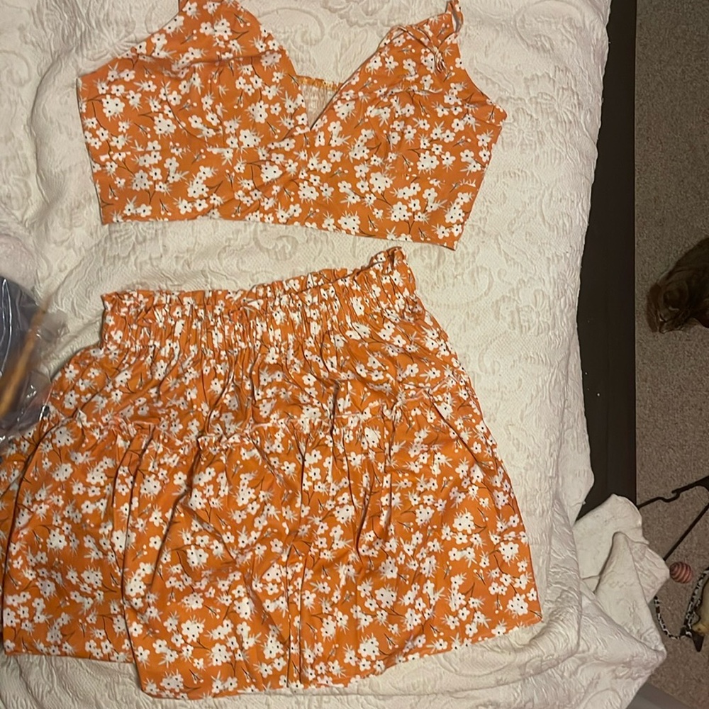 Orange floral 2xl skirt with top - Picture 1 of 1